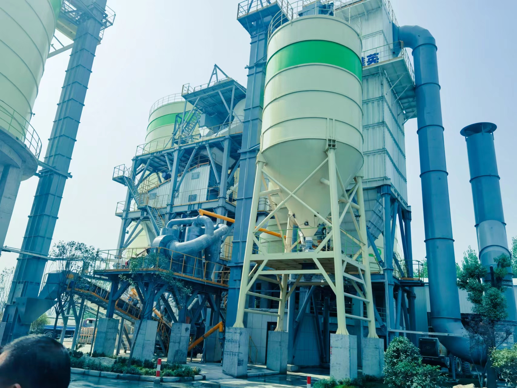 服務(wù)客戶(hù)，為了客戶(hù)，實(shí)現(xiàn)價(jià)值！